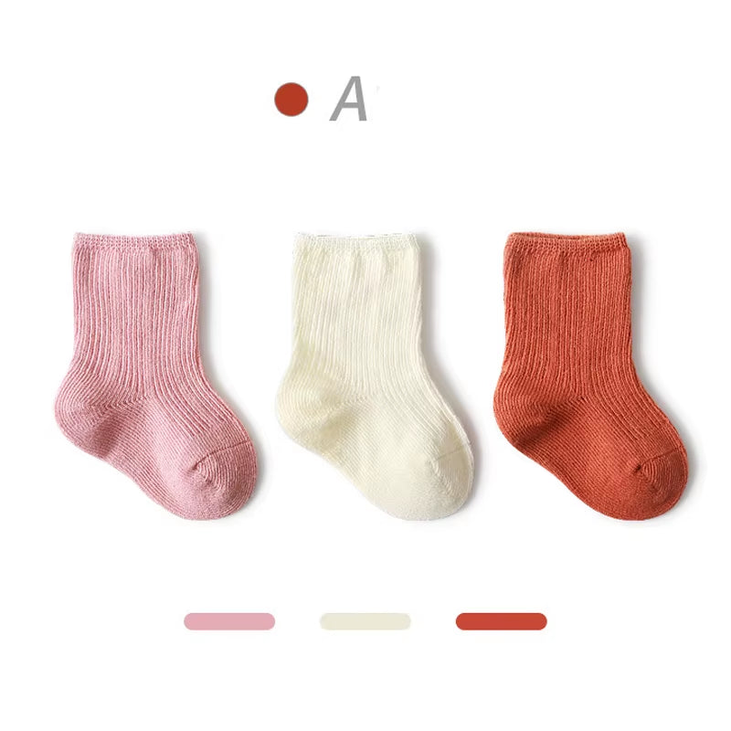 Ribbed Cotton Blend Socks