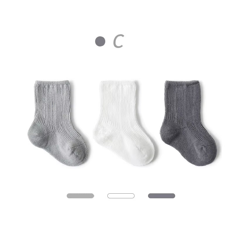 Ribbed Cotton Blend Socks