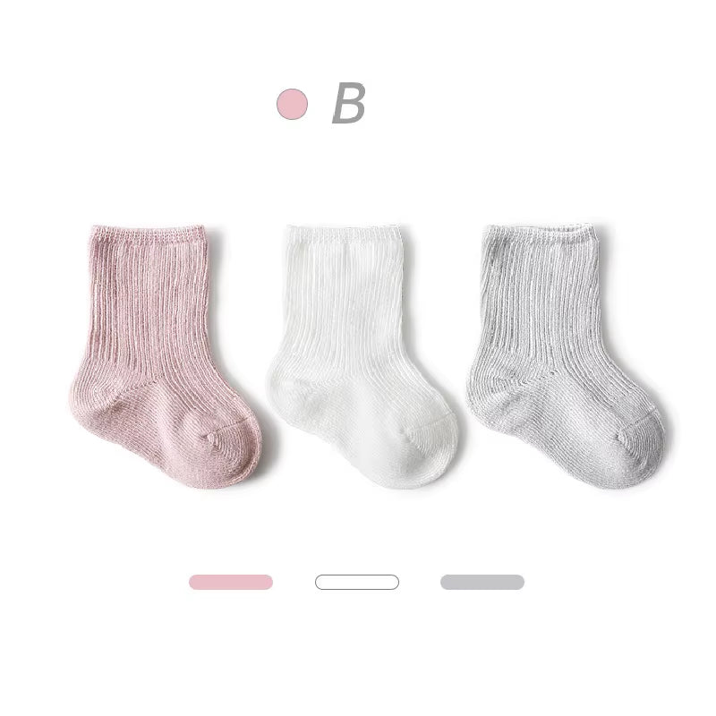 Ribbed Cotton Blend Socks